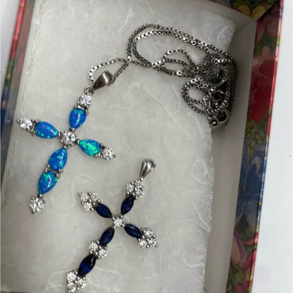 Elegant Silver and Blue Cross Pendant Necklace